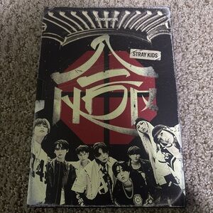 SKZ2020 CD - Black and Red